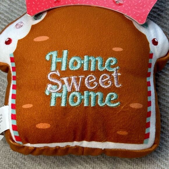 Gingerbread House Dog Toy NWT Candy Holiday Gift Puppy Home Sweet Christmas - Picture 4 of 6